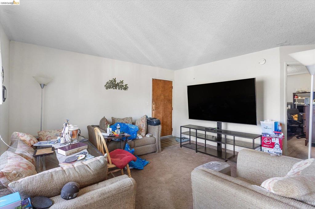 1973 Jacqueline Way