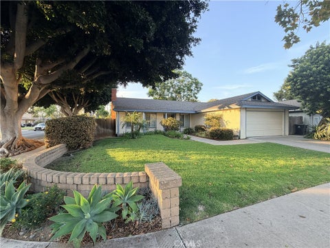 Photo of 701 E 21st Street, Santa Ana, CA 92706 (MLS # PW26152611)