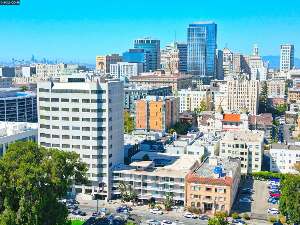 1425 1425 Lakeside Drive 101