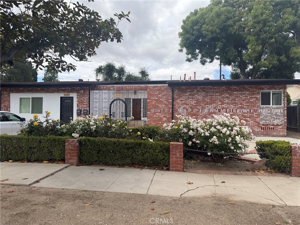 Photo 1 of 16 — 22149 Welby, Canoga Park, CA 91303