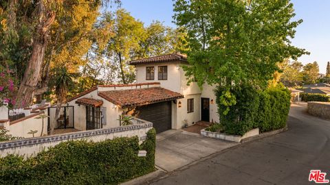 Photo of 6208 Mulholland Highway, Los Angeles, CA 90068 (MLS # 25592133)