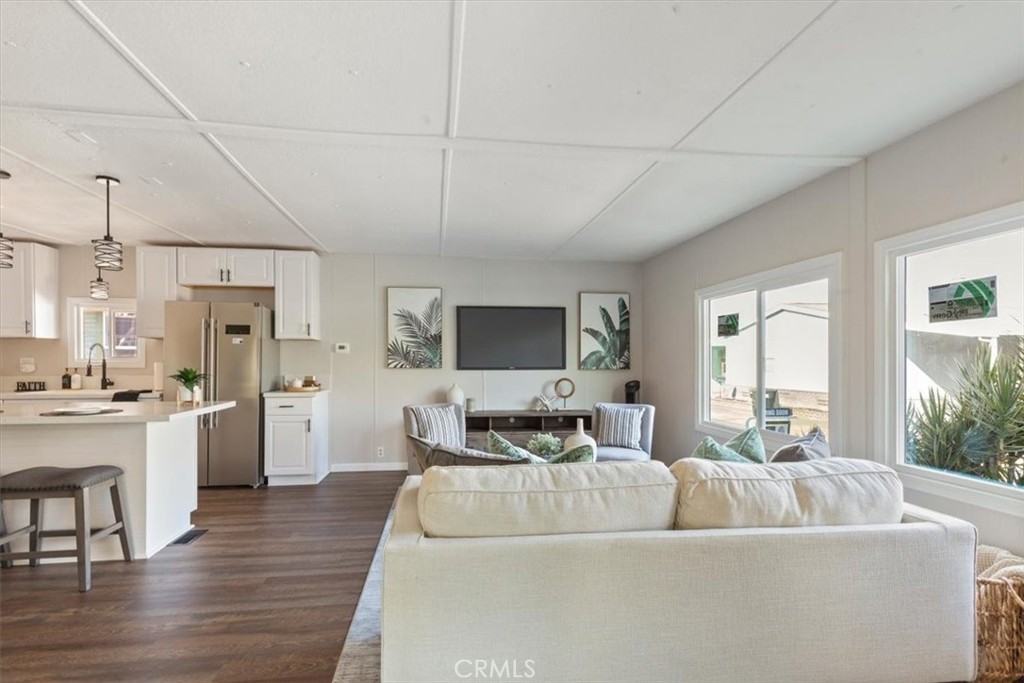 9080 Bloomfield Avenue 79