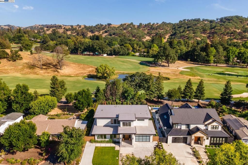 Photo of 270 Cameo Dr, Danville, CA 94526 (MLS # 41112675)