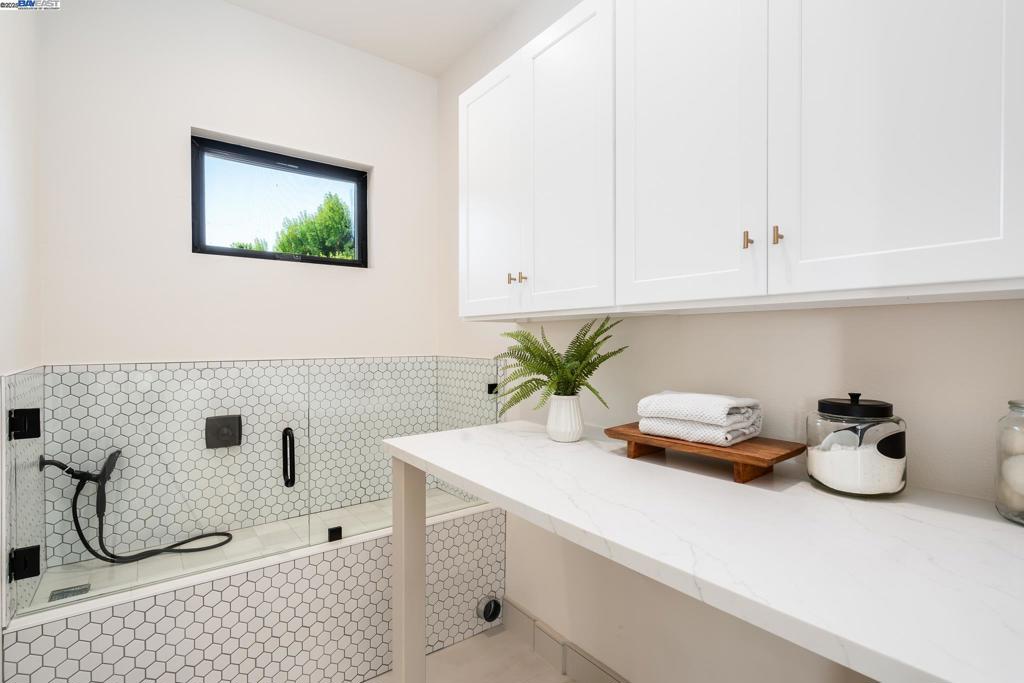 CAMEO ACRES - Residential