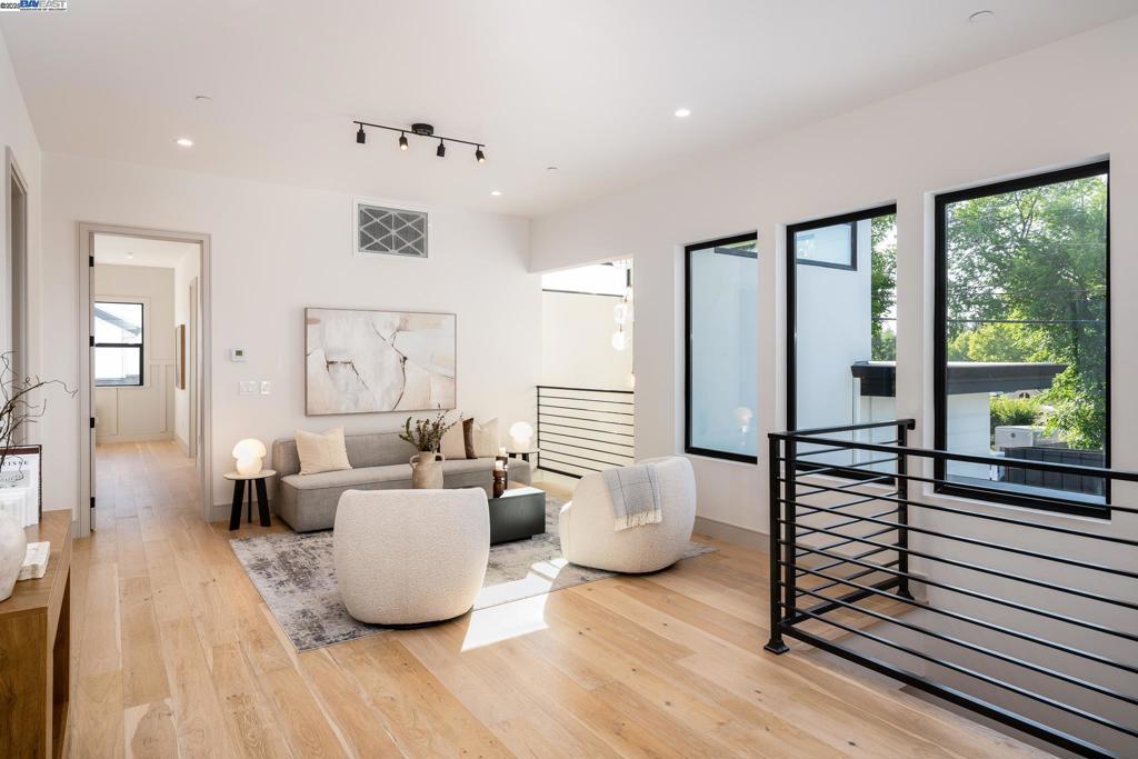 CAMEO ACRES - Residential