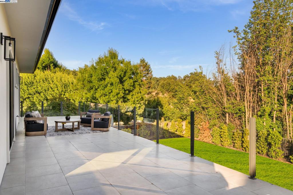CAMEO ACRES - Residential