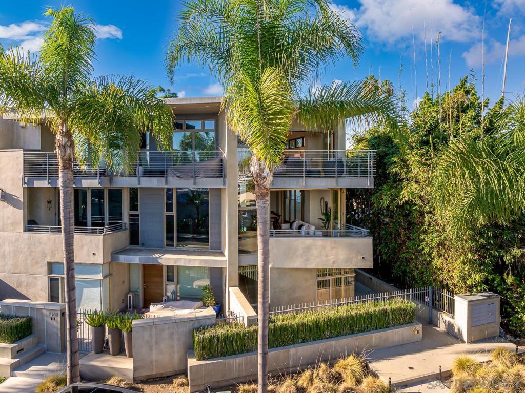 1064 Anchorage Lane