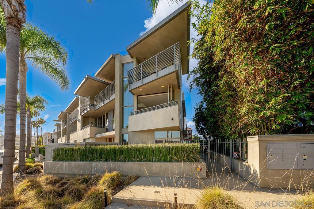 1064 Anchorage Lane