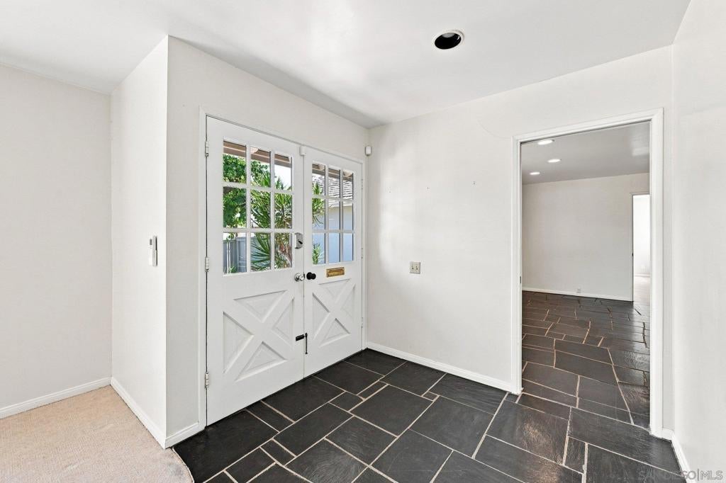 Photo of 2790 Palomino CIR, La Jolla, CA 92037 (MLS # 260022127SD)