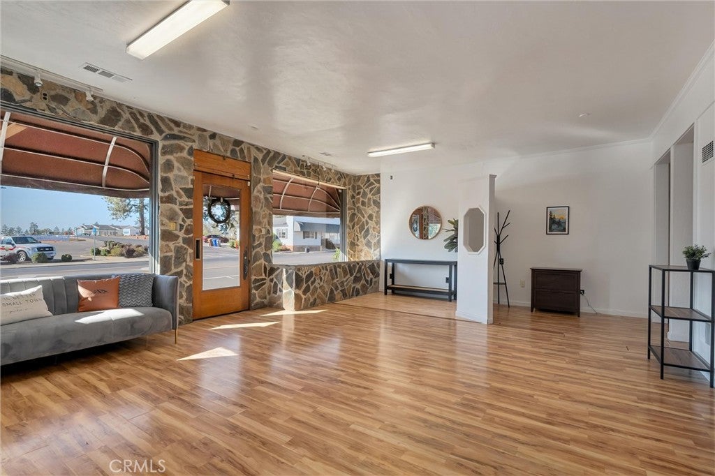 6294 Skyway