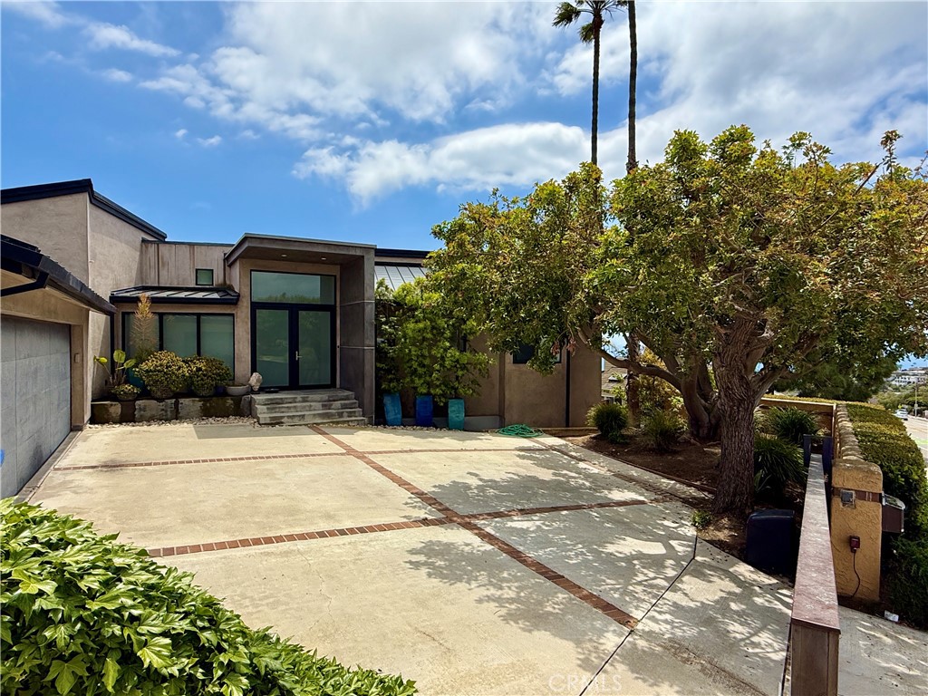 2421 Park Avenue
