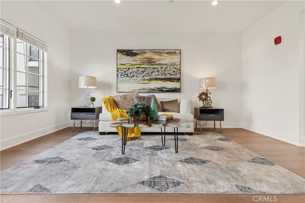 Photo of 288 S Oakland Ave #211, Pasadena, CA 91101 (MLS # OC25259543)