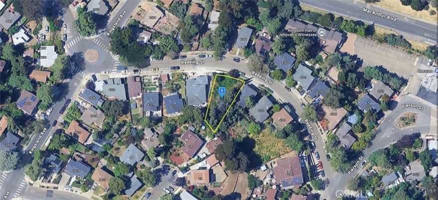 Opportunity awaits with this 0.16-acre parcel in sought-after Alameda County, CA. With public water and sewer available, no power at site, this property offers beautiful views and a prime location for future development. Conveniently situated near Highway 13 and I-580, you're just 11 minutes from downtown Oakland, 21 minutes from San Francisco, and moments from the South Bay commute. Enjoy nearby access to Redwood Regional Park, Joaquin Miller’s scenic hiking and biking trails, and a variety of local gems from cozy cafés to Michelin-rated dining in the vibrant Laurel District. This land-only listing is being sold As Is and offers exceptional potential in one of the Bay Area’s most connected and desirable locations.
