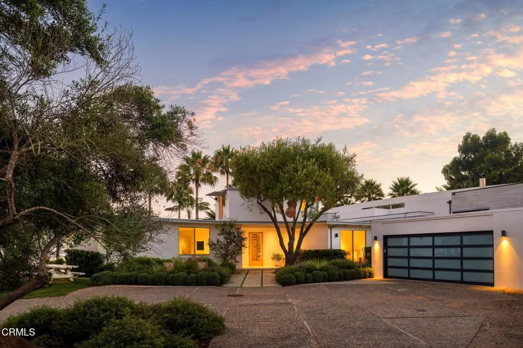 Carpinteria, California 93013, United States, 4 Bedrooms Bedrooms, ,3 BathroomsBathrooms,Residential,Active,247563