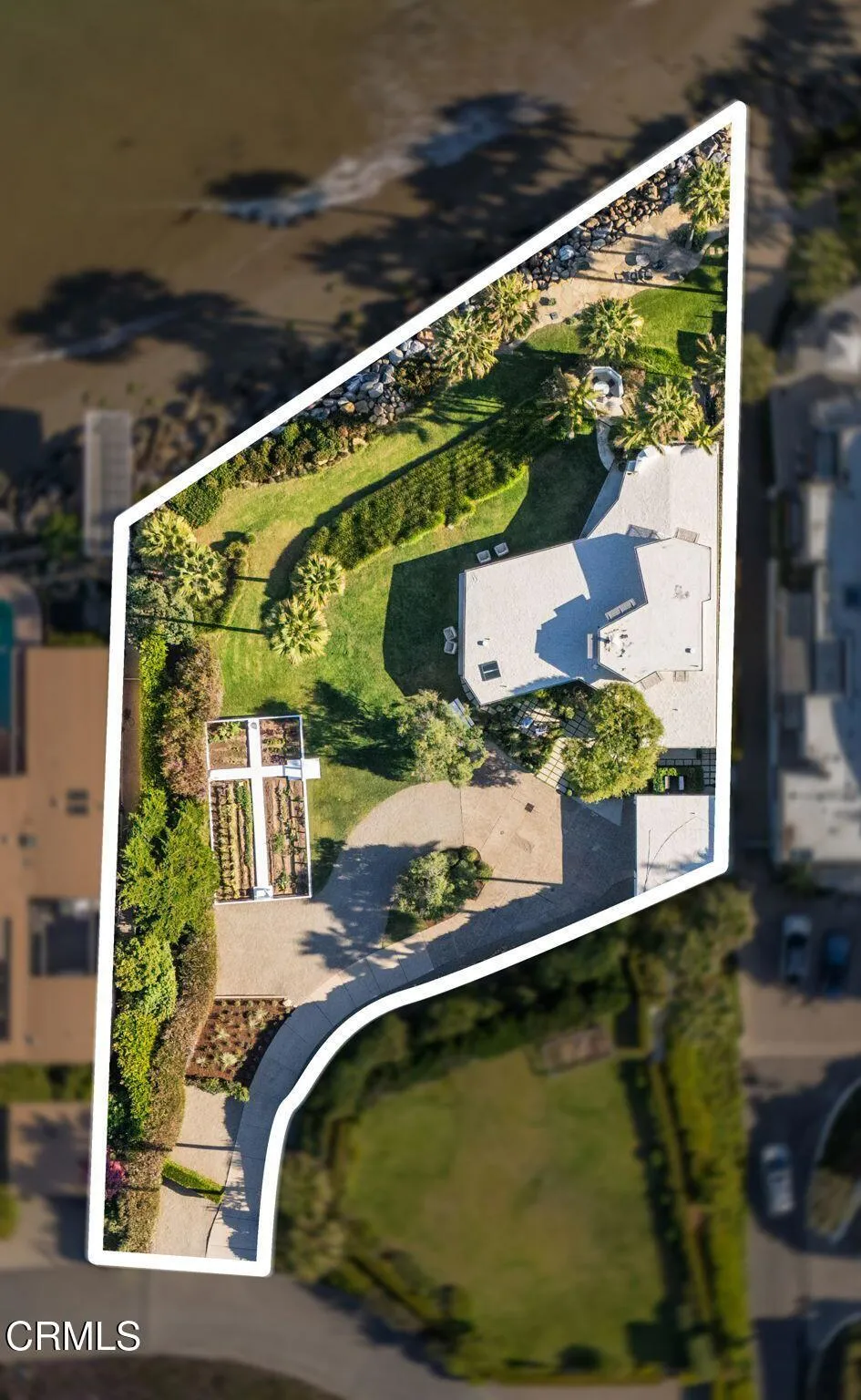 Carpinteria, California 93013, United States, 4 Bedrooms Bedrooms, ,3 BathroomsBathrooms,Residential,Active,247563