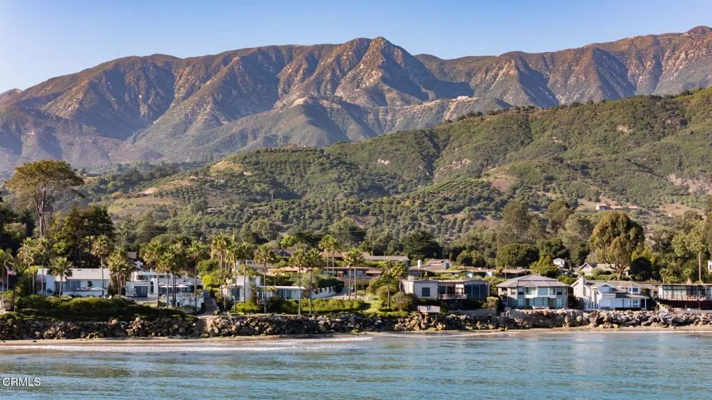 Carpinteria, California 93013, United States, 4 Bedrooms Bedrooms, ,3 BathroomsBathrooms,Residential,Active,247563