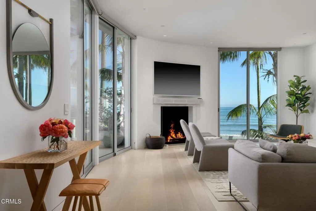 Carpinteria, California 93013, United States, 4 Bedrooms Bedrooms, ,3 BathroomsBathrooms,Residential,Active,247563