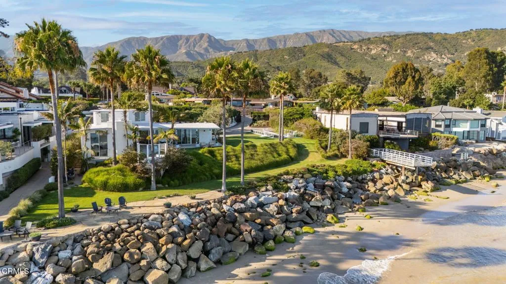 Carpinteria, California 93013, United States, 4 Bedrooms Bedrooms, ,3 BathroomsBathrooms,Residential,Active,247563