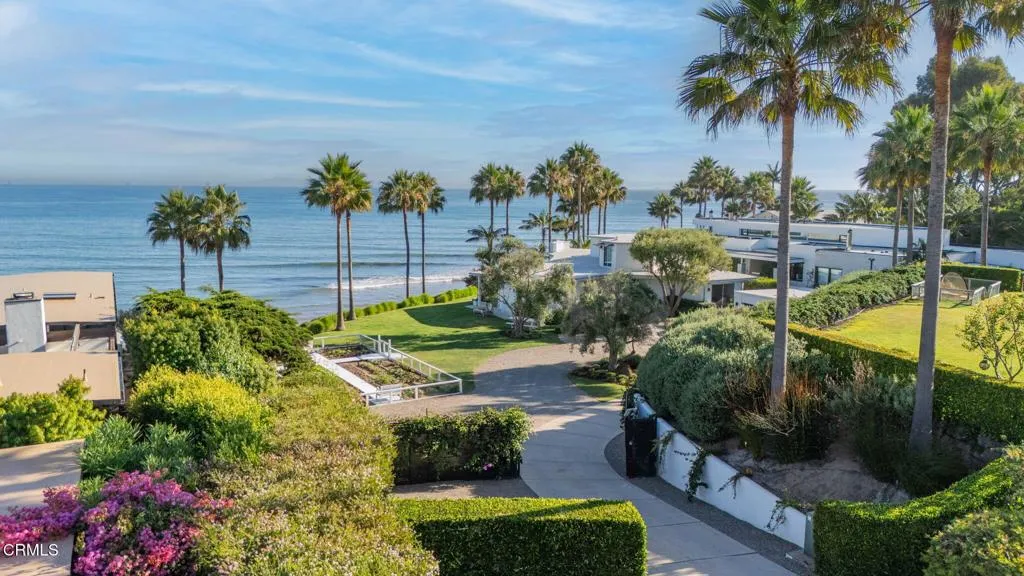 Carpinteria, California 93013, United States, 4 Bedrooms Bedrooms, ,3 BathroomsBathrooms,Residential,Active,247563