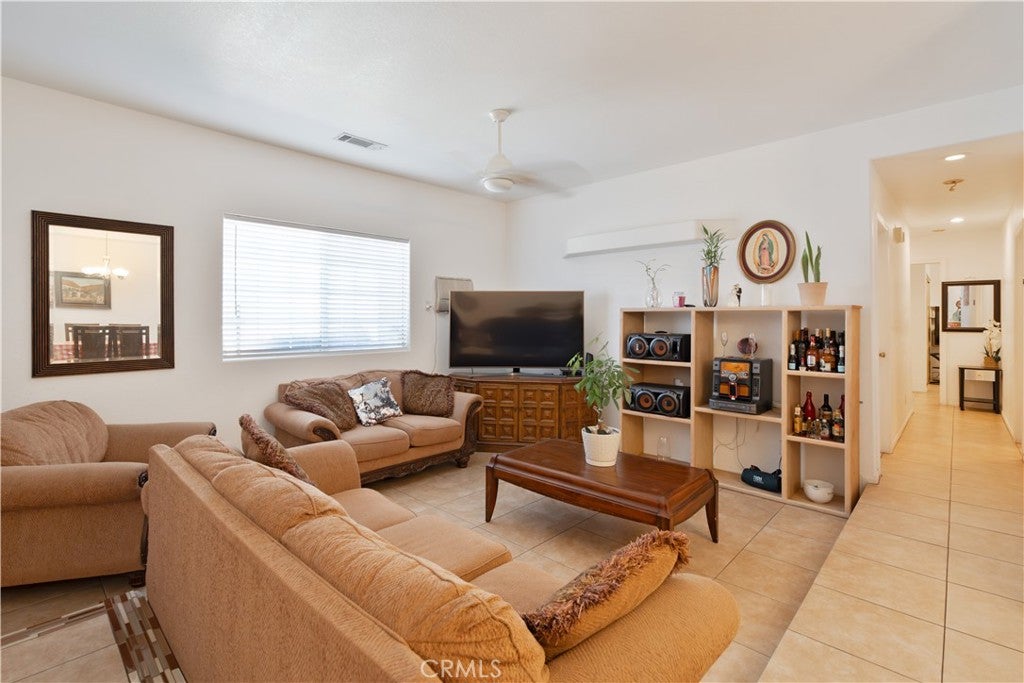 32320 Desert Vista
