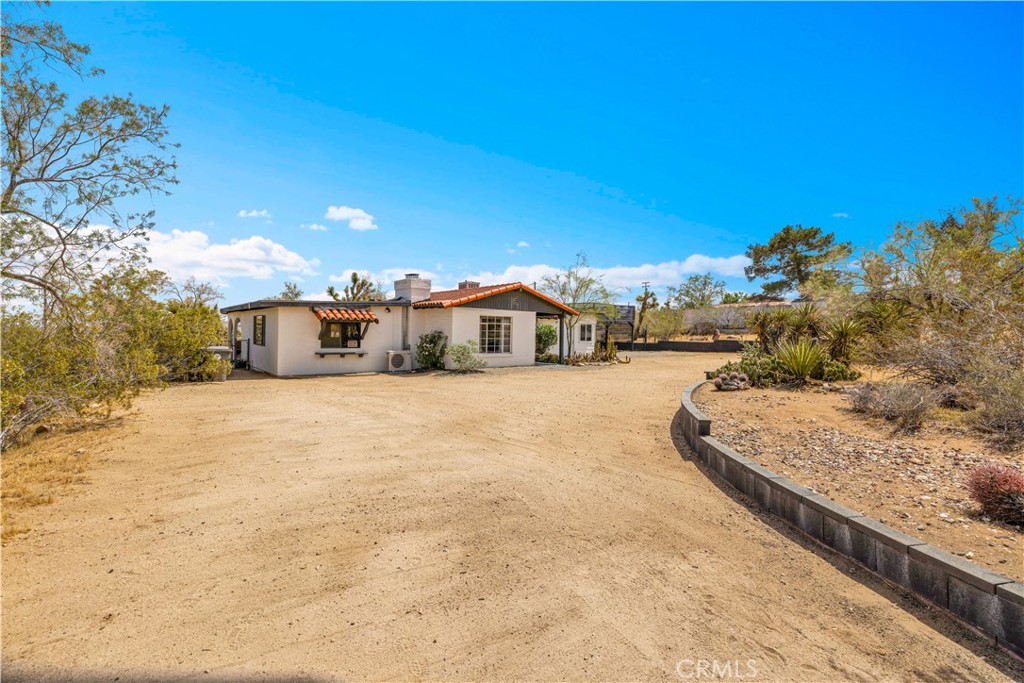 6685 Sunnyhill Road