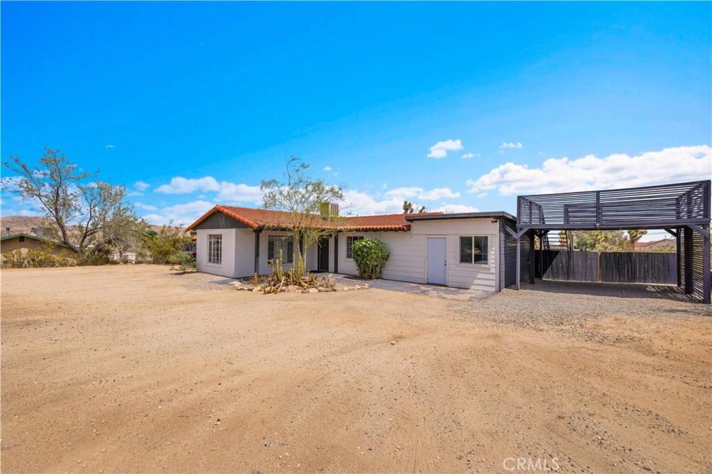 6685 Sunnyhill Road