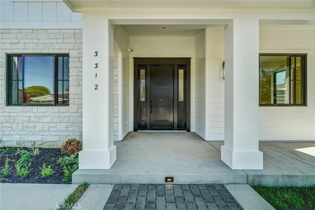 3312 Kenilworth Drive