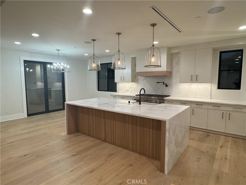 3312 Kenilworth Drive