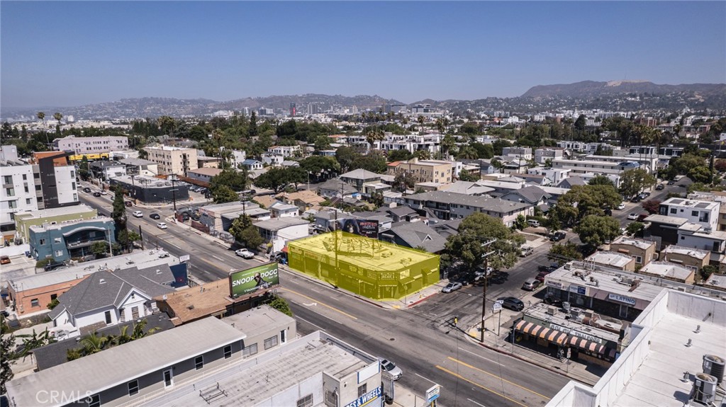 4703 Melrose