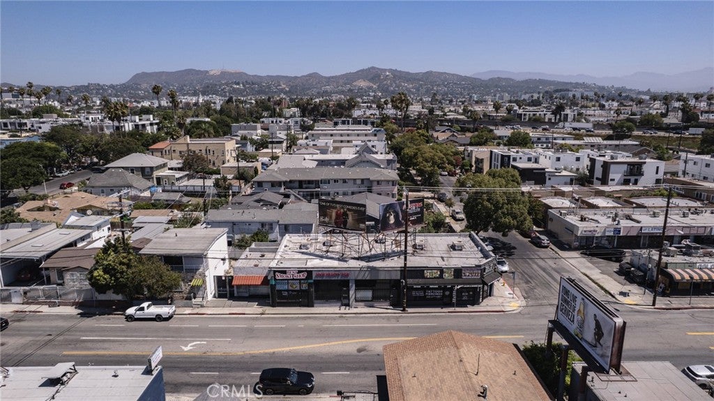 4703 Melrose