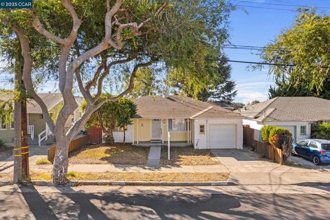 Photo of 1920 Lincoln Ave Ave, Richmond, CA 94801 (MLS # 41115143)
