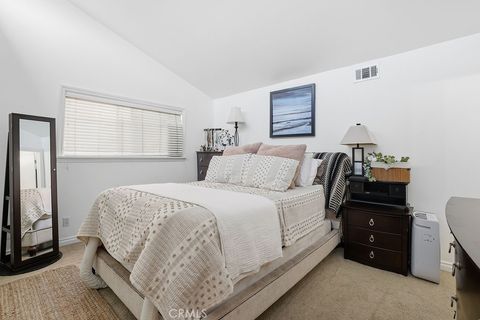 Tiny photo for 1623 Regent, Camarillo, CA 93010 (MLS # PW26029802)