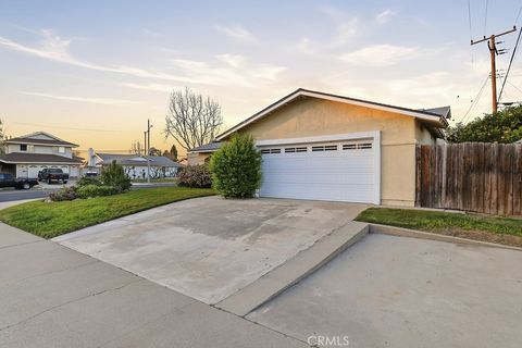 Tiny photo for 1623 Regent, Camarillo, CA 93010 (MLS # PW26029802)