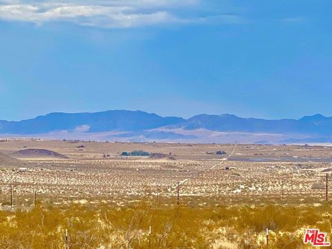 Photo of 122 Del Rey Rd, Joshua Tree, CA 92252 (MLS # 26646645)