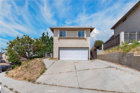 Photo of 13265 Parkland CIR, Sylmar, CA 91342 (MLS # SR26132629)