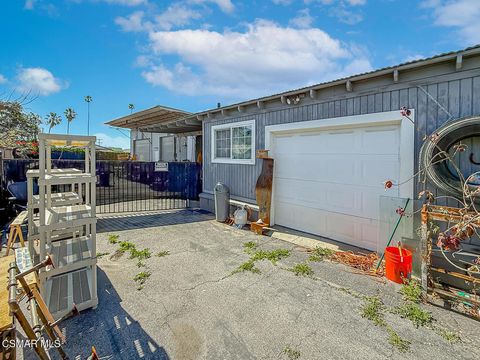 Tiny photo for 954 Thompson Boulevard, Ventura, CA 93001 (MLS # 226000602)