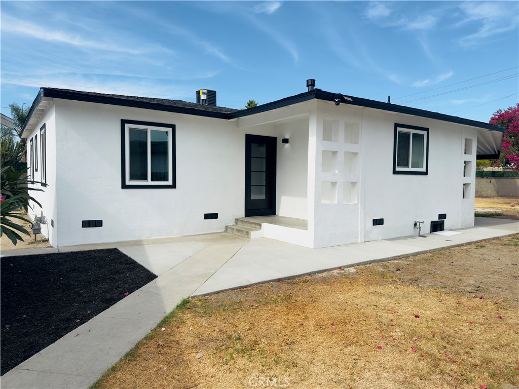 Turn-Key Perfection in the Heart of Pico Rivera!
Welcome to this beautifully remodeled 3-bedroom, 2-bath home nestled in a quiet cul-de-sac on an expansive 11,000+ sq ft lot. From the moment you step inside, you’ll fall in love with the modern open floor plan, featuring brand-new flooring, recessed lighting, fresh interior and exterior paint, and an abundance of natural light throughout. The stunning kitchen is a true centerpiece, complete with sleek quartz countertops, custom cabinetry. Both bathrooms have been thoughtfully upgraded with contemporary finishes, and each of the three bedrooms offers ample space, comfort, and style.
Step outside to your massive backyard—a rare find with unlimited potential. Whether you dream of adding a pool, creating an outdoor entertaining space, expanding the home, or building an ADU, the possibilities are endless. The property also includes a detached garage, a long gated driveway, and plenty of parking.