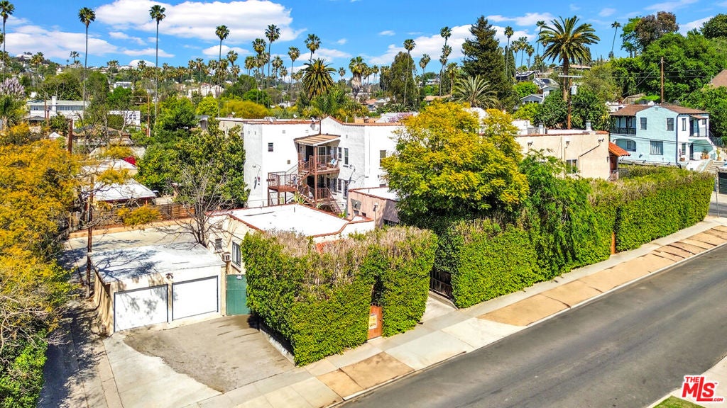 1135 N Coronado Street