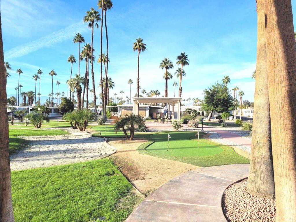 Royal Palms - Manufactured In Park