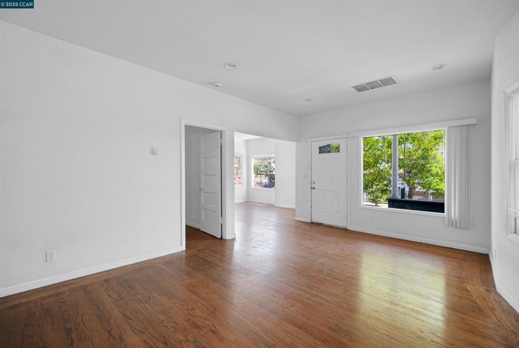 NORTH OAKLAND - Residential