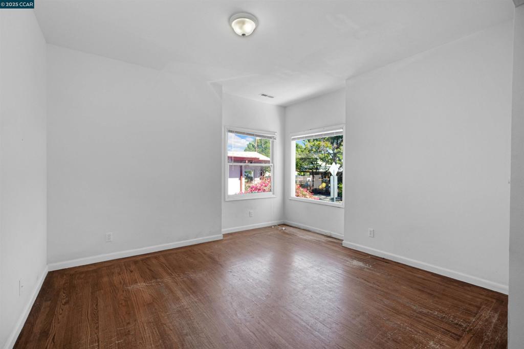 NORTH OAKLAND - Residential