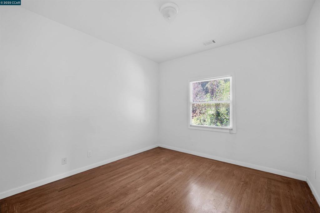 NORTH OAKLAND - Residential