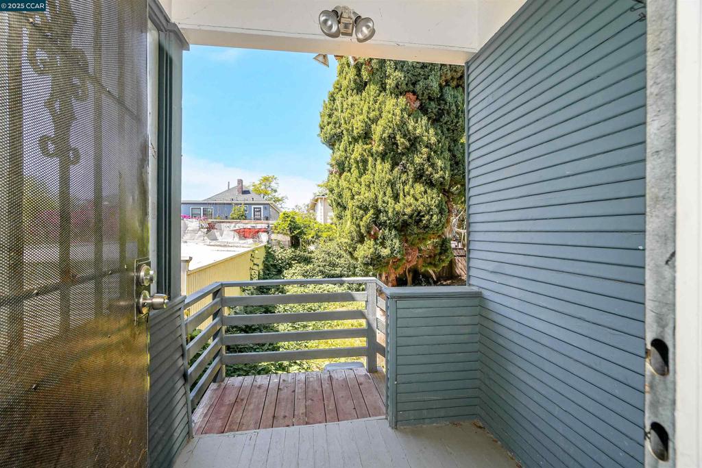 NORTH OAKLAND - Residential