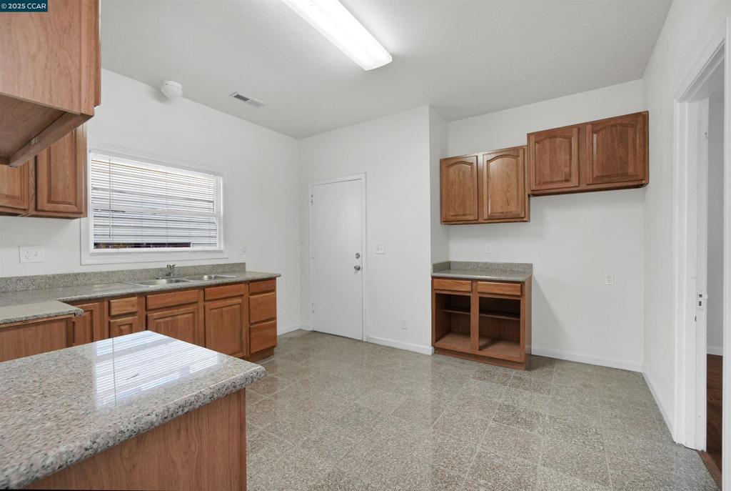 NORTH OAKLAND - Residential