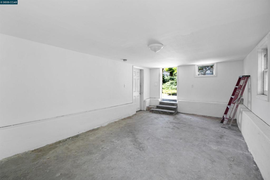 NORTH OAKLAND - Residential