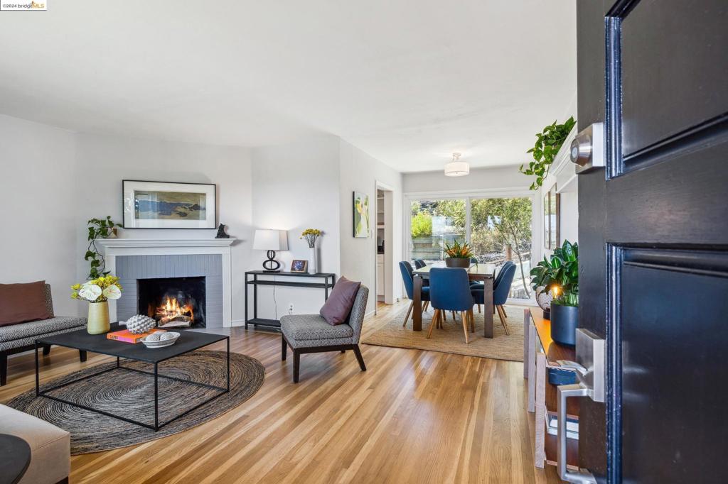 FAT APPLES - Residential