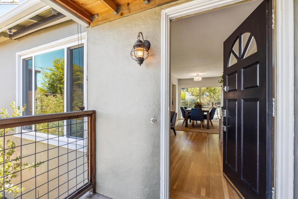 FAT APPLES - Residential