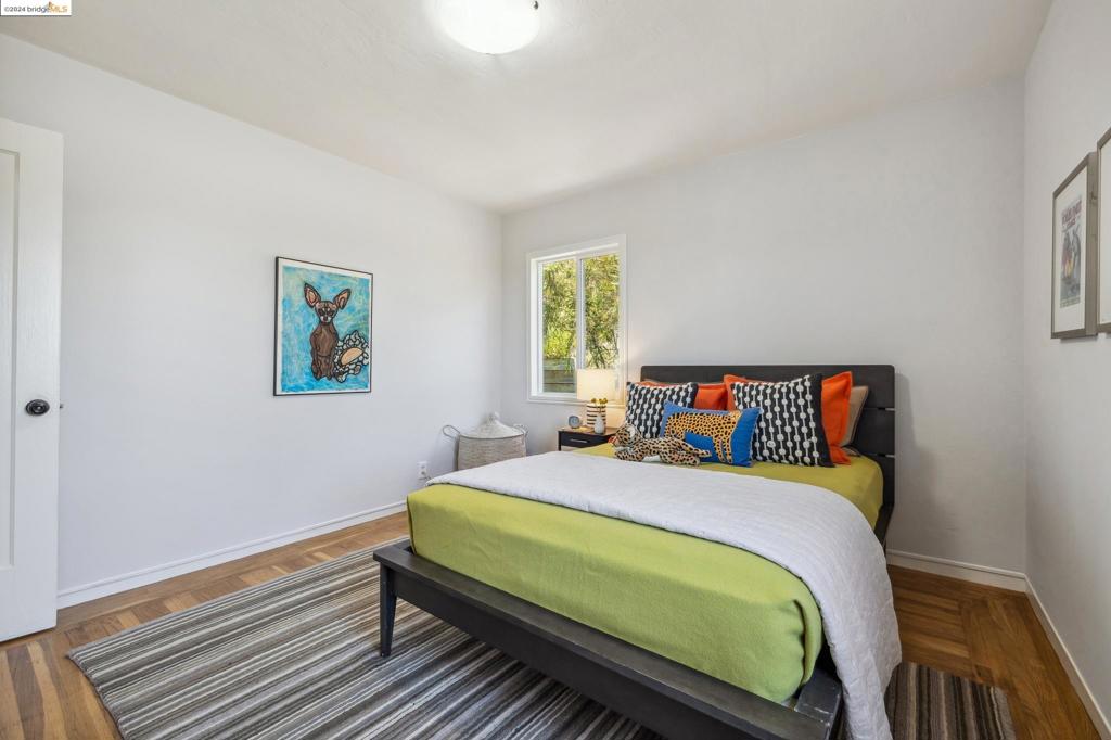 FAT APPLES - Residential