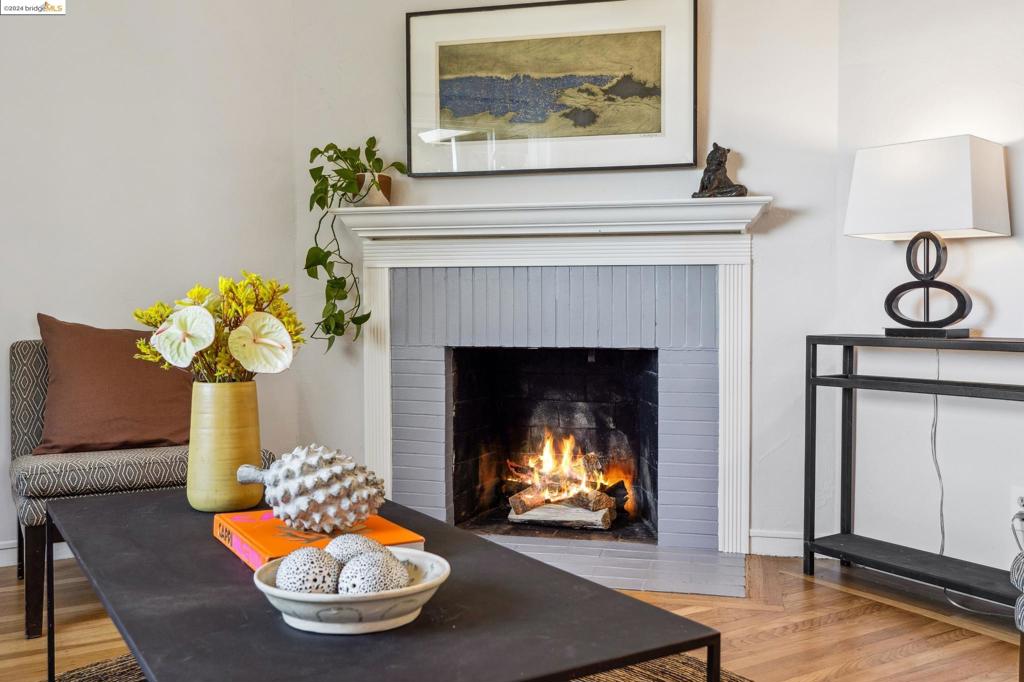 FAT APPLES - Residential