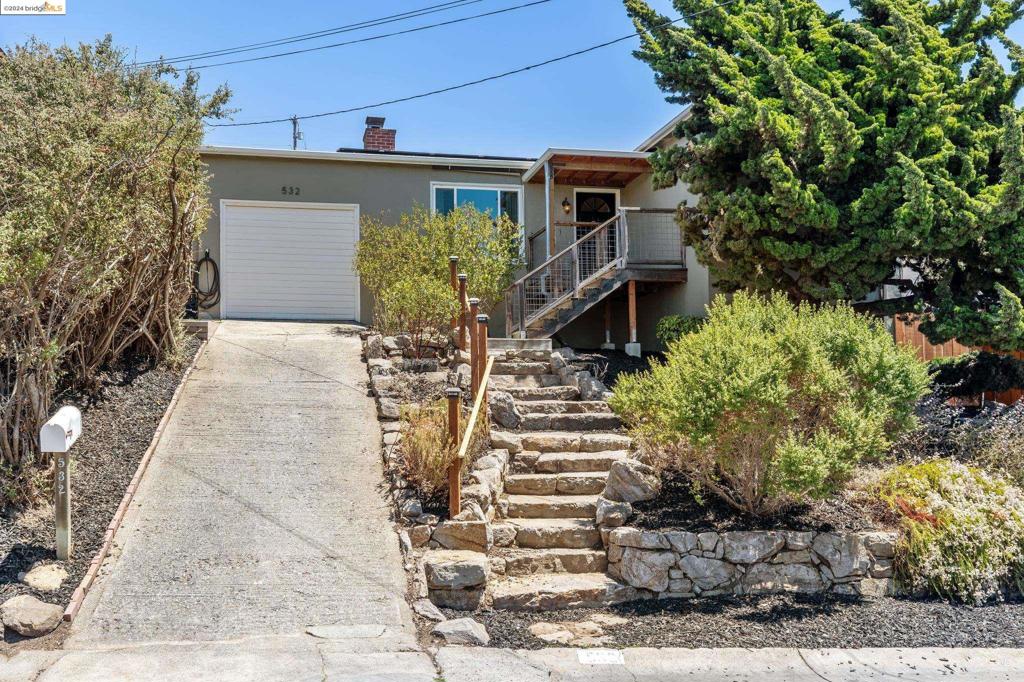 FAT APPLES - Residential